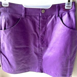 Women's purple faux leather mini skirt